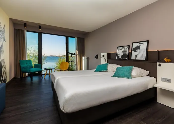 Postillion Amersfoort Veluwemeer Отель Пюттен