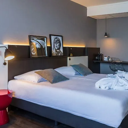 호텔 Postillion Amersfoort Veluwemeer 4*