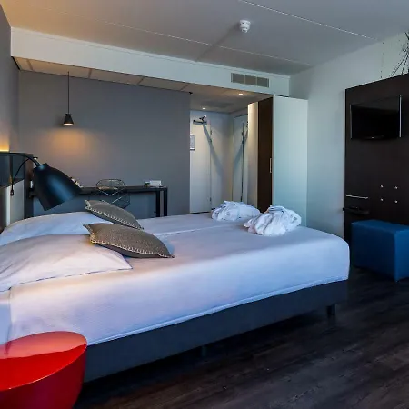 Postillion Amersfoort Veluwemeer 4* 푸텐