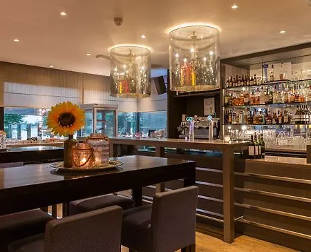 호텔 Postillion Amersfoort Veluwemeer 4*