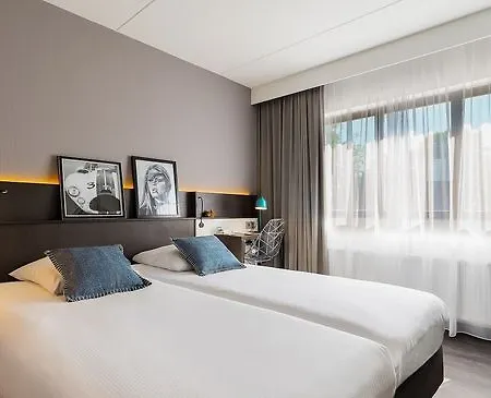 Postillion Amersfoort Veluwemeer 4* 푸텐